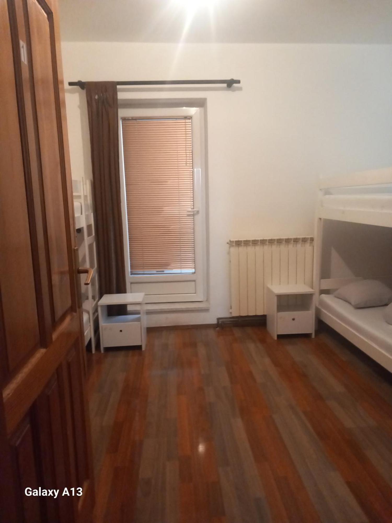 Budget Rooms Vratnik - Amazing Views Сараево Стая снимка